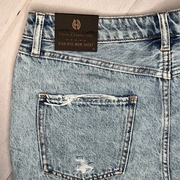 NWT - House of Harlow 1960 High Rise Mom Short - Size 29 - Picture 5 of 5